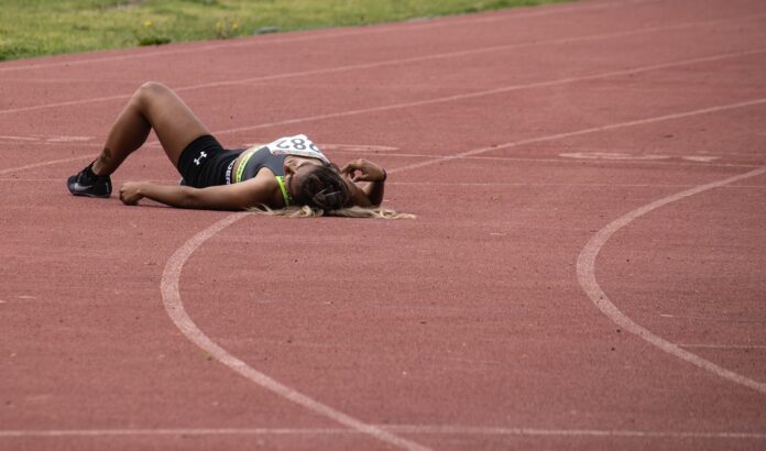 mikecastelan-exhaustion-8251470_1920 RUNNER PSYCHOLOGY